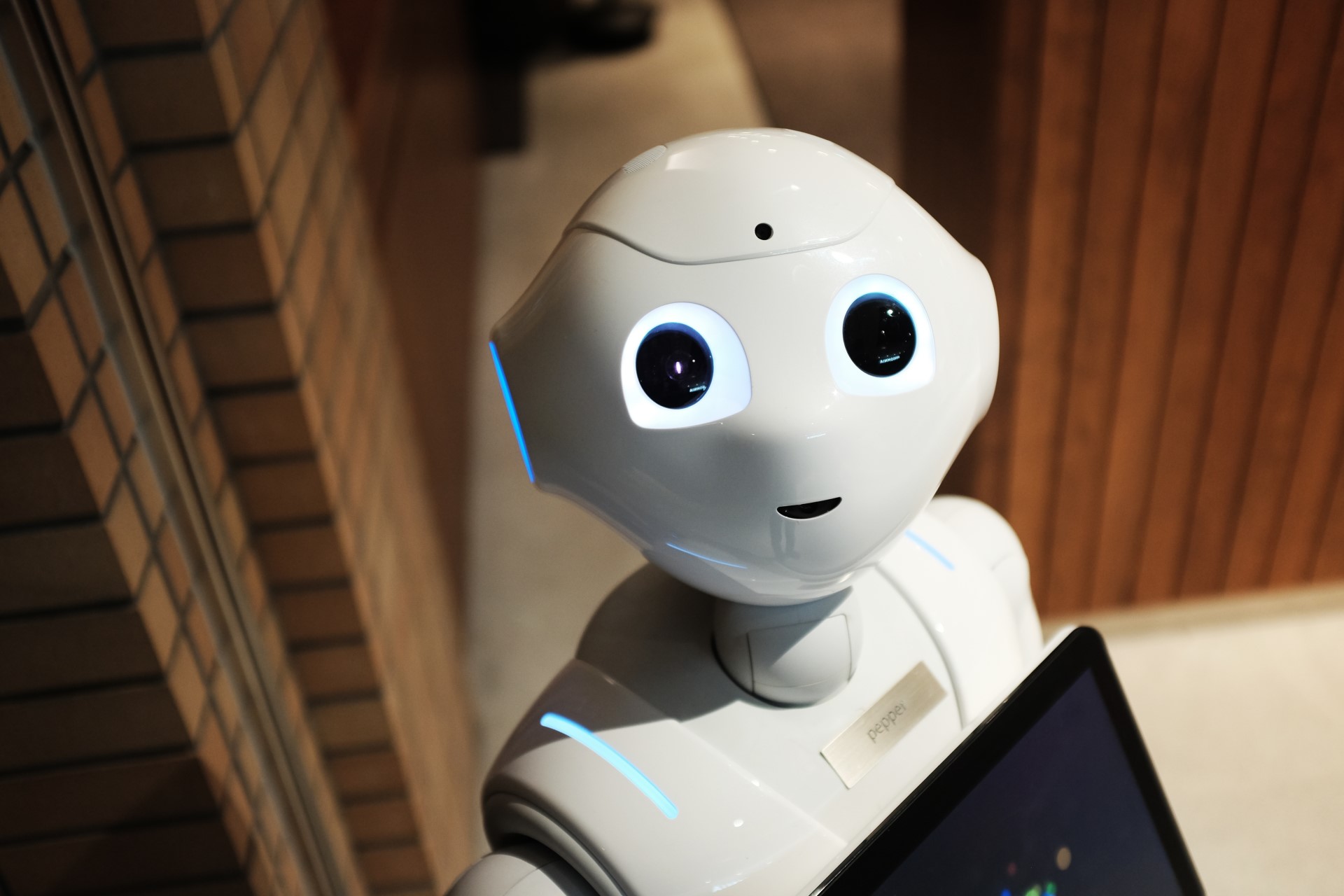 AI-Powered Personalization: Shaping Web Design in 2025 robot pepper 1920x1080